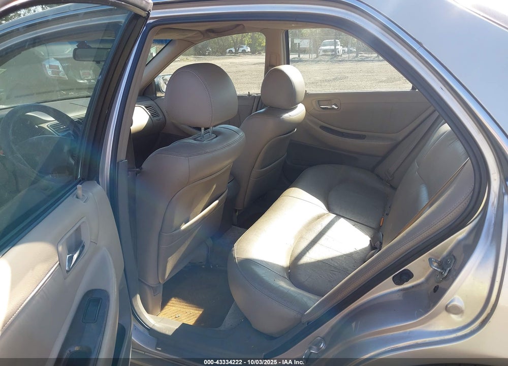 1998 HONDA ACCORD EX V6 VIN: 1HGCG1654WA010469