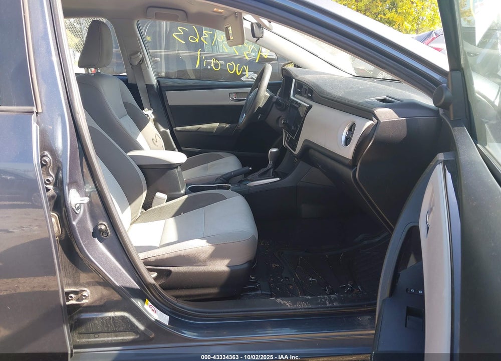 2019 TOYOTA COROLLA LE VIN: 2T1BURHE5KC204156