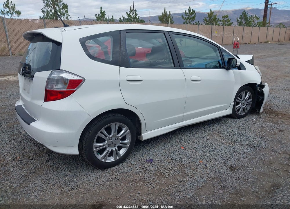 2009 HONDA FIT VIN: JHMGE88499S068268
