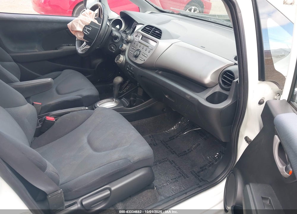 2009 HONDA FIT VIN: JHMGE88499S068268