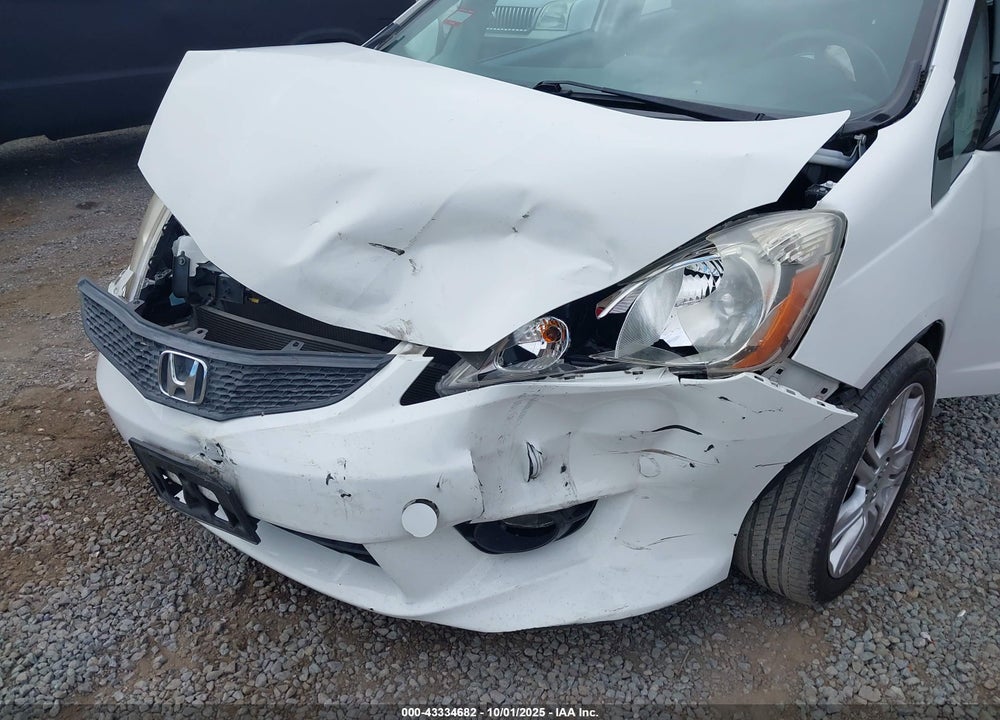 2009 HONDA FIT VIN: JHMGE88499S068268