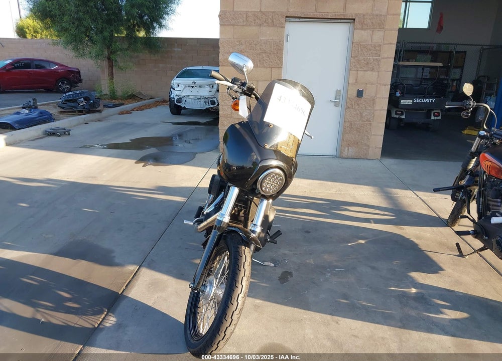 2015 HARLEY-DAVIDSON FXDBP DYNA STREET BOB VIN: 1HD1VAM32FC312181