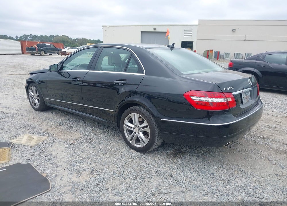 2011 MERCEDES-BENZ E-CLASS VIN: WDDHF5GBXBA395555