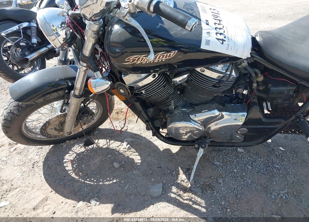2003 HONDA VT750 DC VIN: JH2RC44013M702185