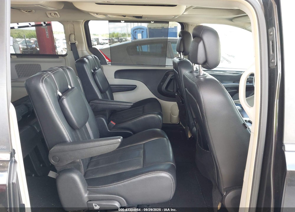2013 CHRYSLER TOWN & COUNTRY TOURING-L VIN: 2C4RC1CG5DR570939
