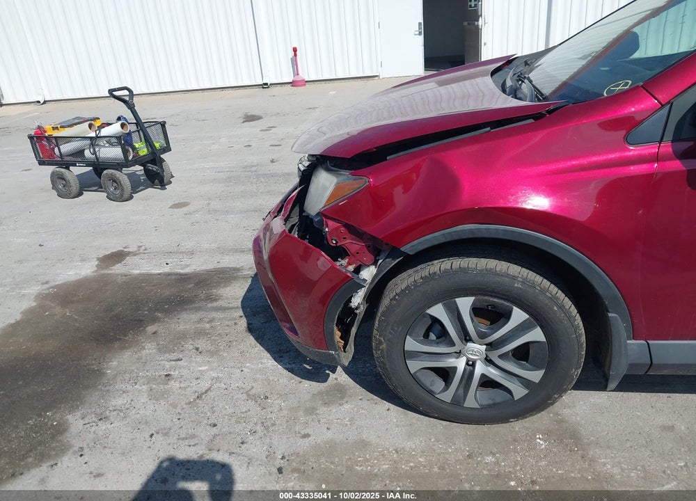 2018 TOYOTA RAV4 LE VIN: 2T3BFREV2JW719246