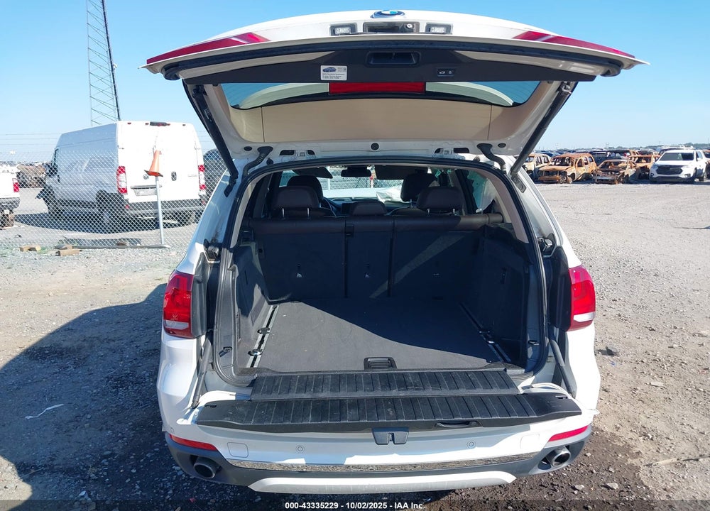 2016 BMW X5 VIN: 5UXKR0C56G0U10042