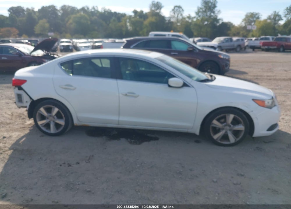 2013 ACURA ILX 2.0L VIN: 19VDE1F55DE402579