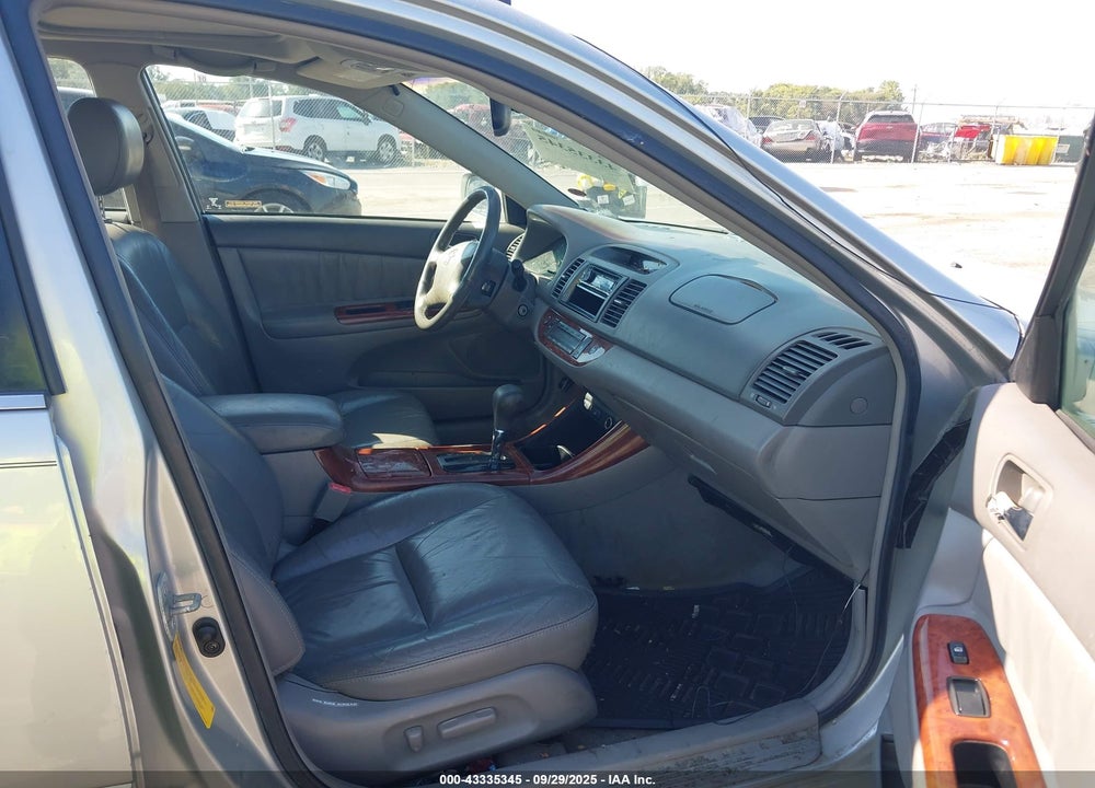 2002 TOYOTA CAMRY XLE V6 VIN: 4T1BF30K62U525405