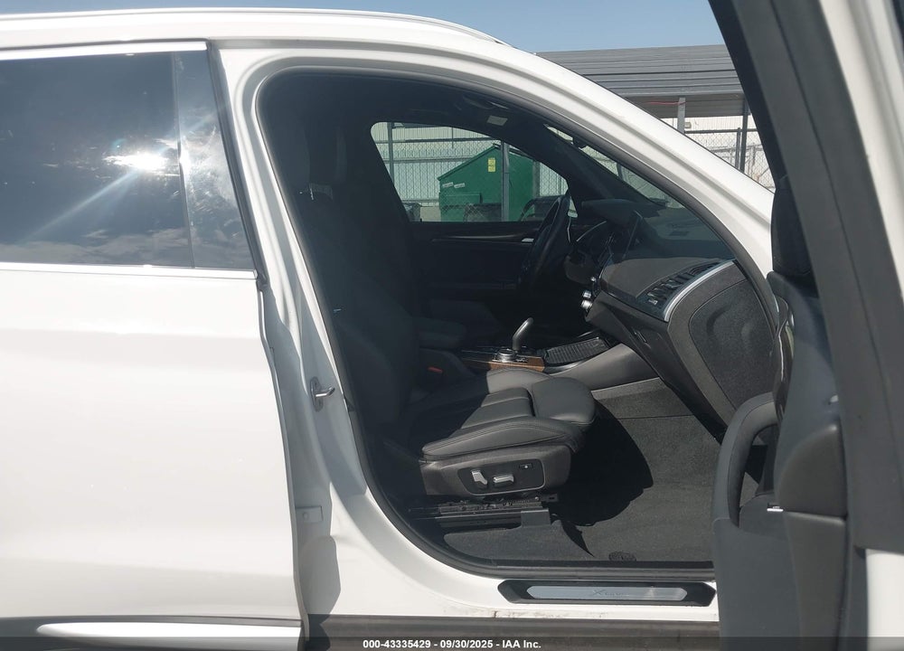 2019 BMW X3 VIN: 5UXTR9C57KLE19819