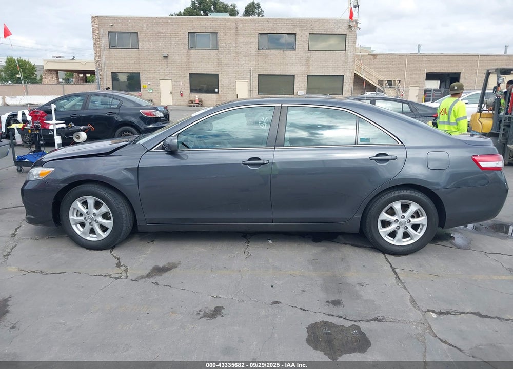 2011 TOYOTA CAMRY LE VIN: 4T1BF3EK1BU156106