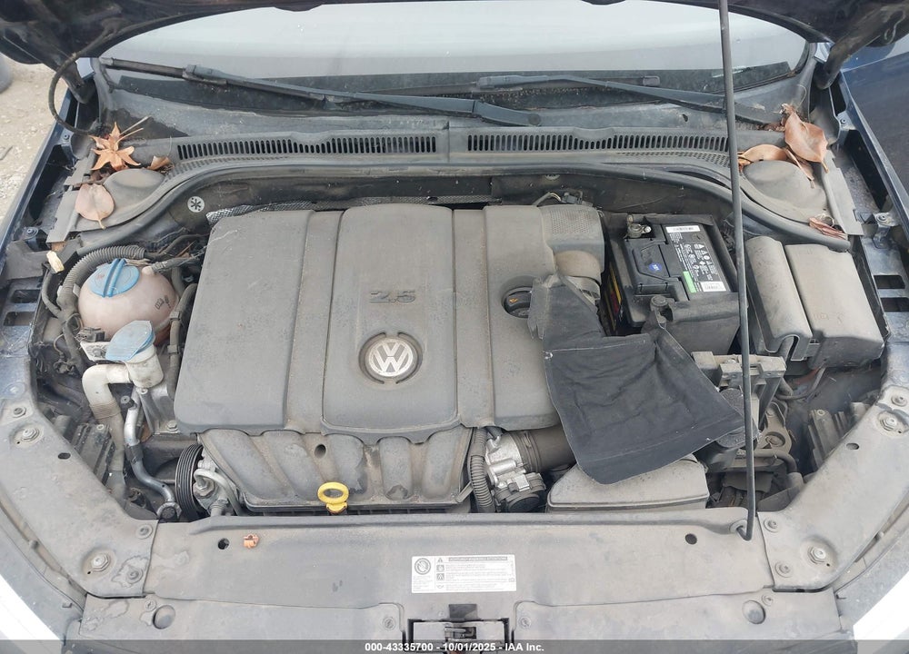 2011 VOLKSWAGEN JETTA VIN: 3VWDZ7AJ3BM325357