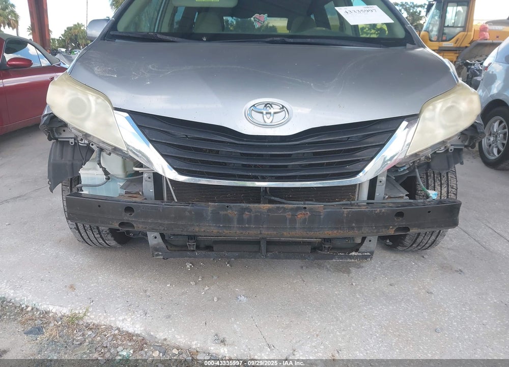 2011 TOYOTA SIENNA LE V6 VIN: 5TDKK3DC5BS159847