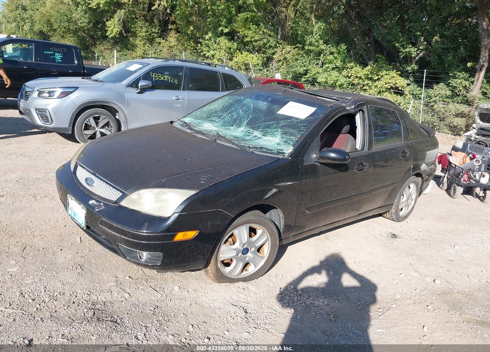 2005 FORD FOCUS ZX4 VIN: 1FAFP38Z85W103106
