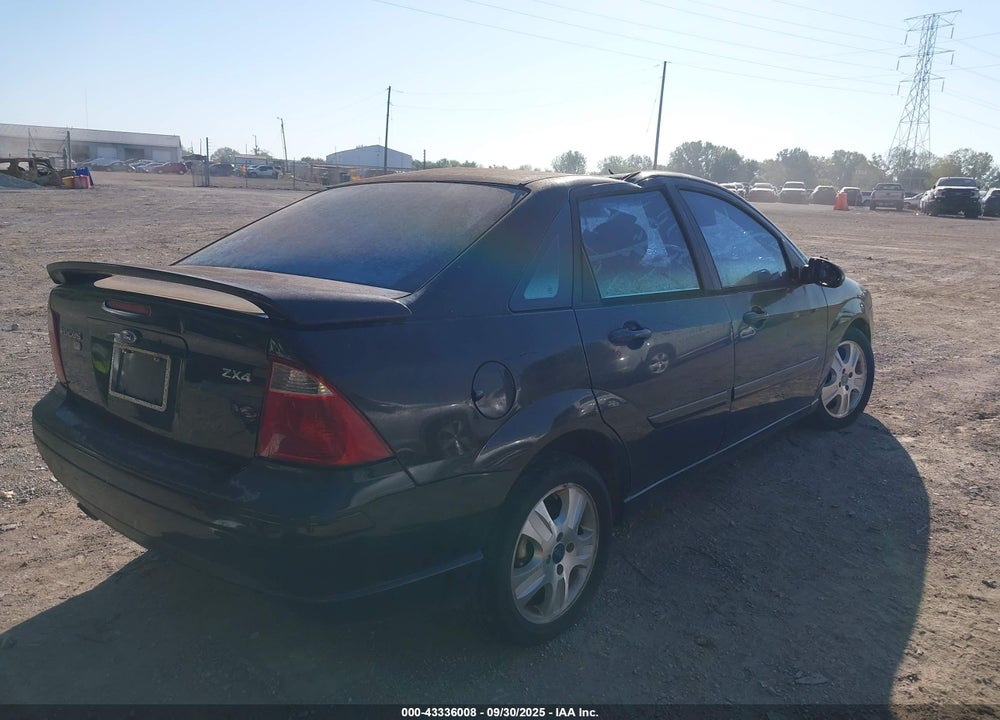 2005 FORD FOCUS ZX4 VIN: 1FAFP38Z85W103106