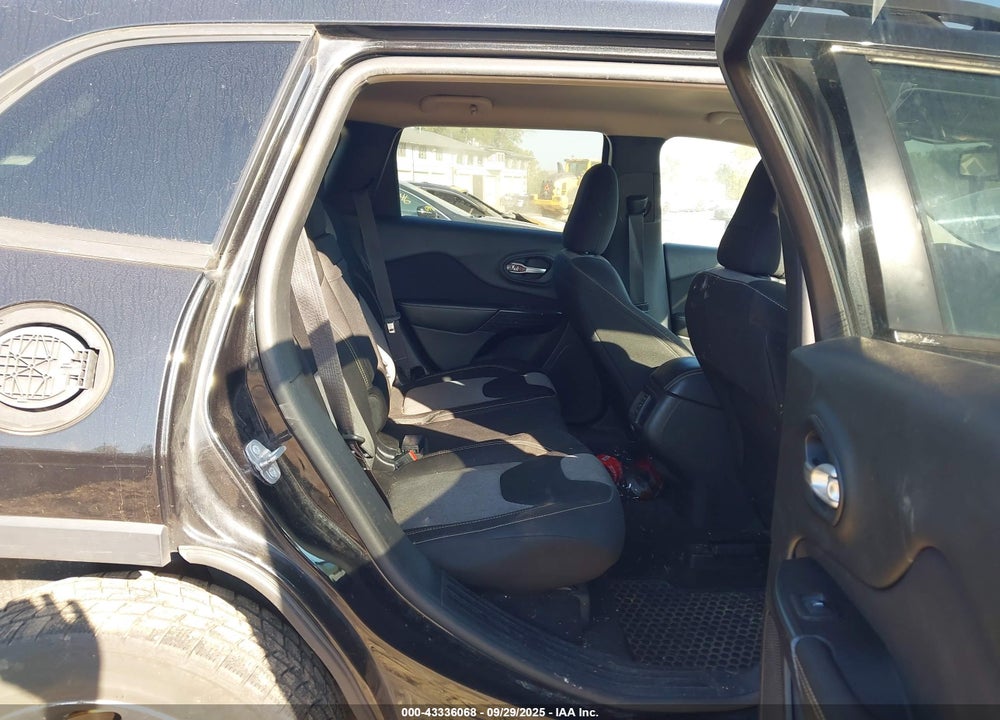 2014 JEEP CHEROKEE VIN: 1C4PJLCS8EW299834