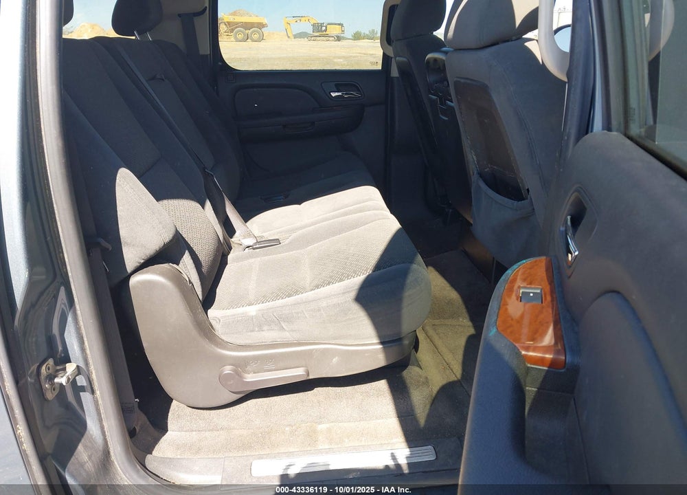 2008 GMC YUKON XL 1500 SLE VIN: 1GKFC160X8J208945