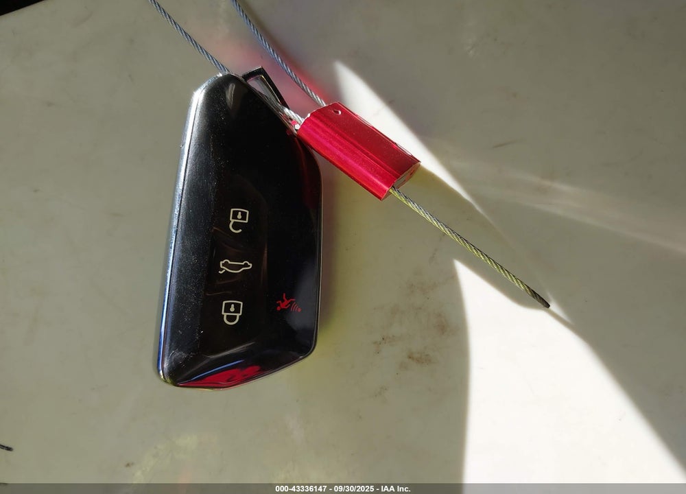 2021 VOLKSWAGEN ID.4 VIN: WVGTMPE23MP058780