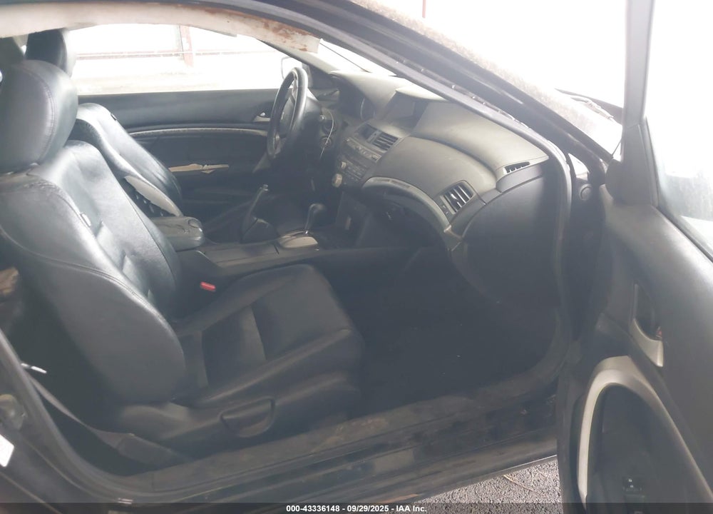 2010 HONDA ACCORD VIN: 1HGCS1B84AA003450