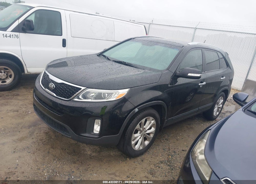 2015 KIA SORENTO VIN: 5XYKU4A77FG636269
