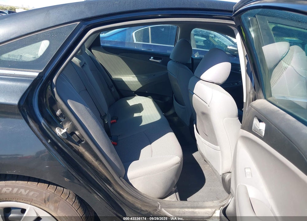 2013 HYUNDAI SONATA VIN: 5NPEB4AC3DH532304