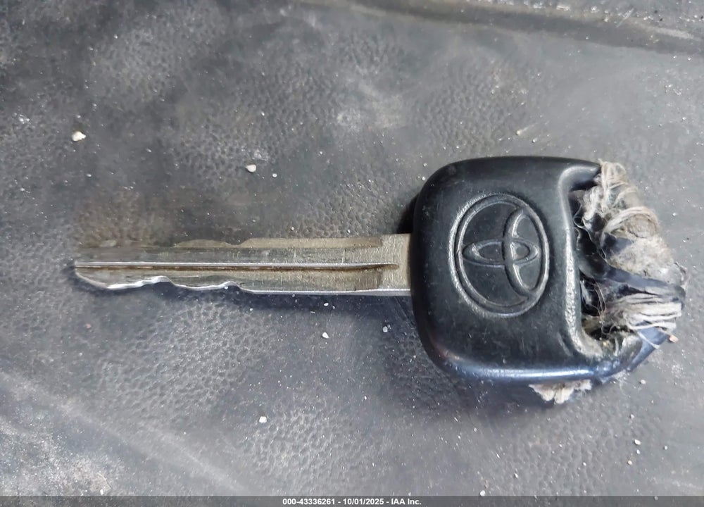 2002 TOYOTA RAV4 VIN: JTEHH20V626055423