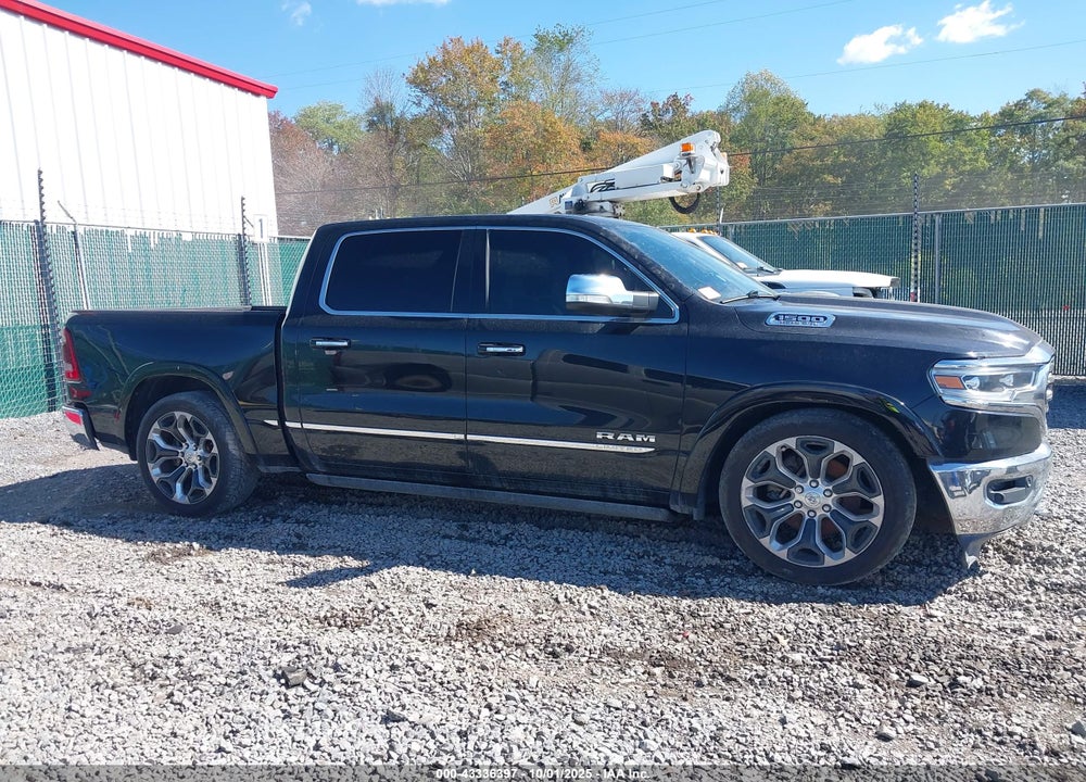 2019 RAM 1500 LIMITED 4X4 5'7 BOX VIN: 1C6SRFHT2KN823400