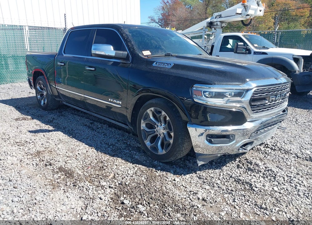 2019 RAM 1500 LIMITED 4X4 5'7 BOX VIN: 1C6SRFHT2KN823400