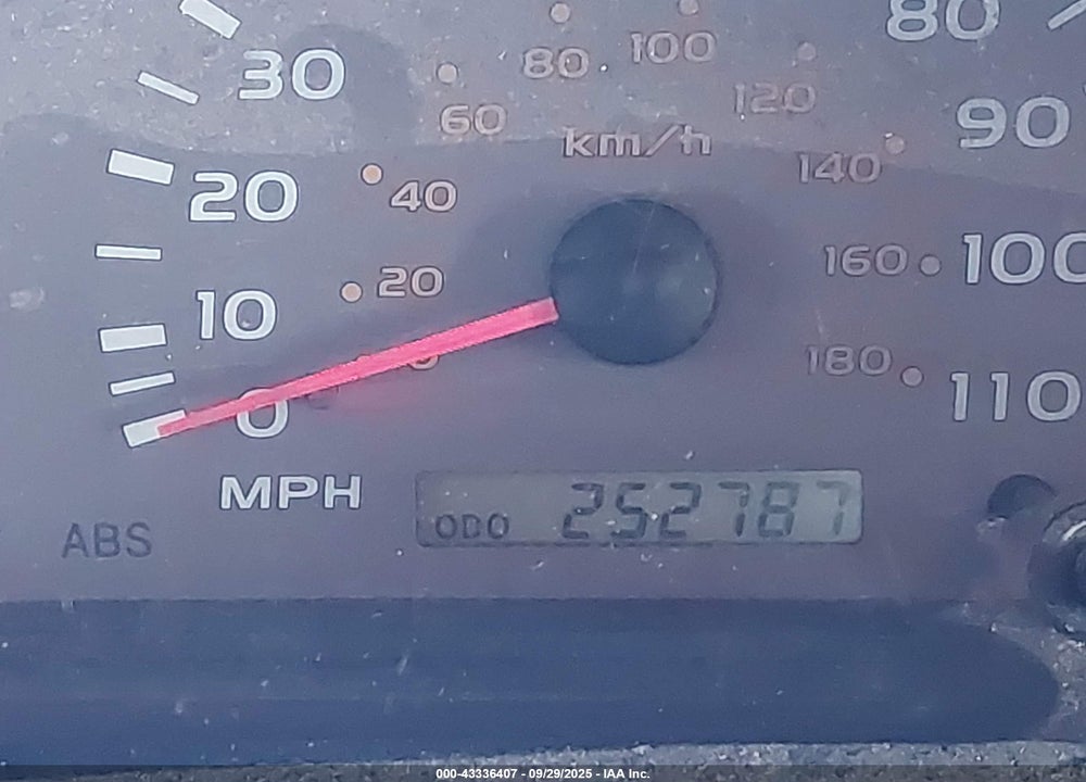2001 TOYOTA SEQUOIA SR5 V8 VIN: 5TDZT34A41S054855