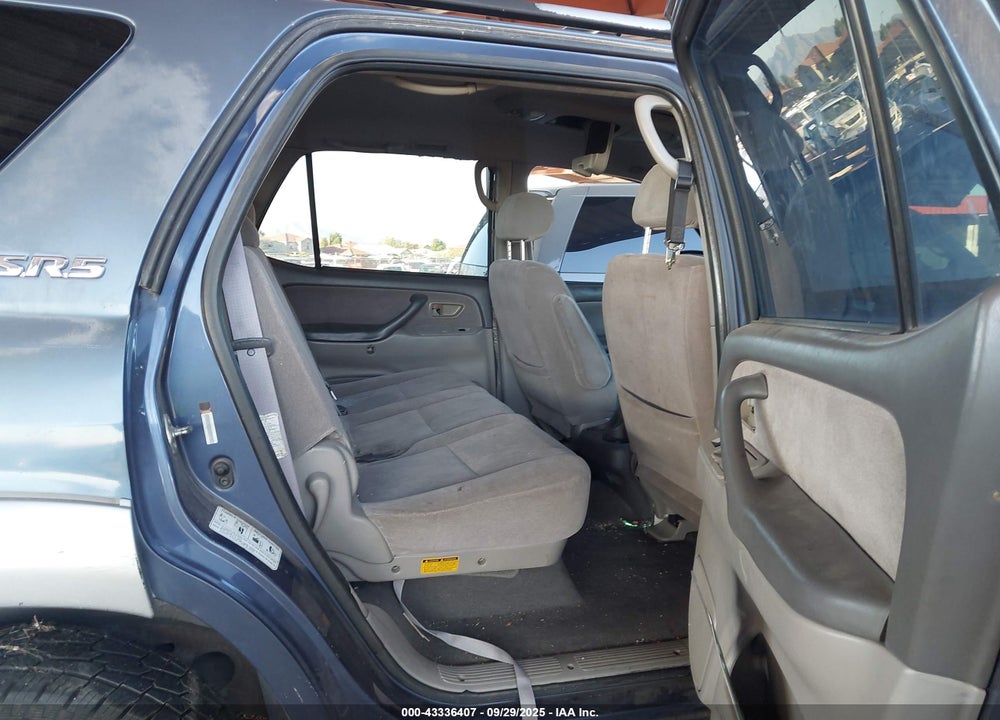 2001 TOYOTA SEQUOIA SR5 V8 VIN: 5TDZT34A41S054855