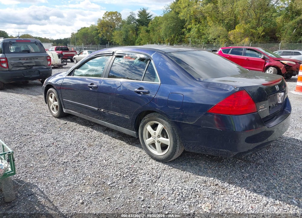 2007 HONDA ACCORD 2.4 LX VIN: 1HGCM56487A127237
