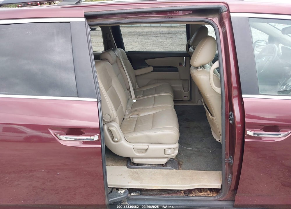 2016 HONDA ODYSSEY EX-L VIN: 5FNRL5H69GB140810