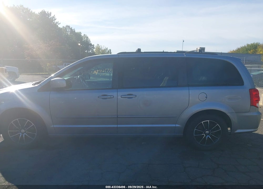 2017 DODGE GRAND CARAVAN GT VIN: 2C4RDGEG7HR814125
