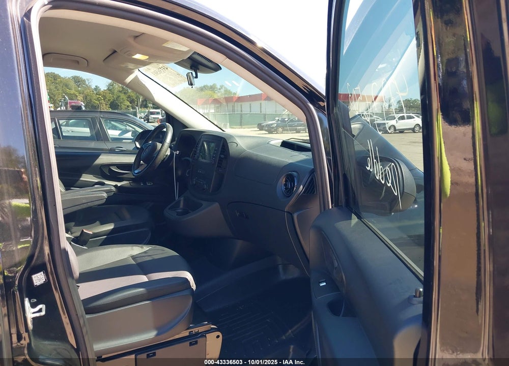 2021 MERCEDES-BENZ METRIS VIN: W1YV0BEY1M3915648