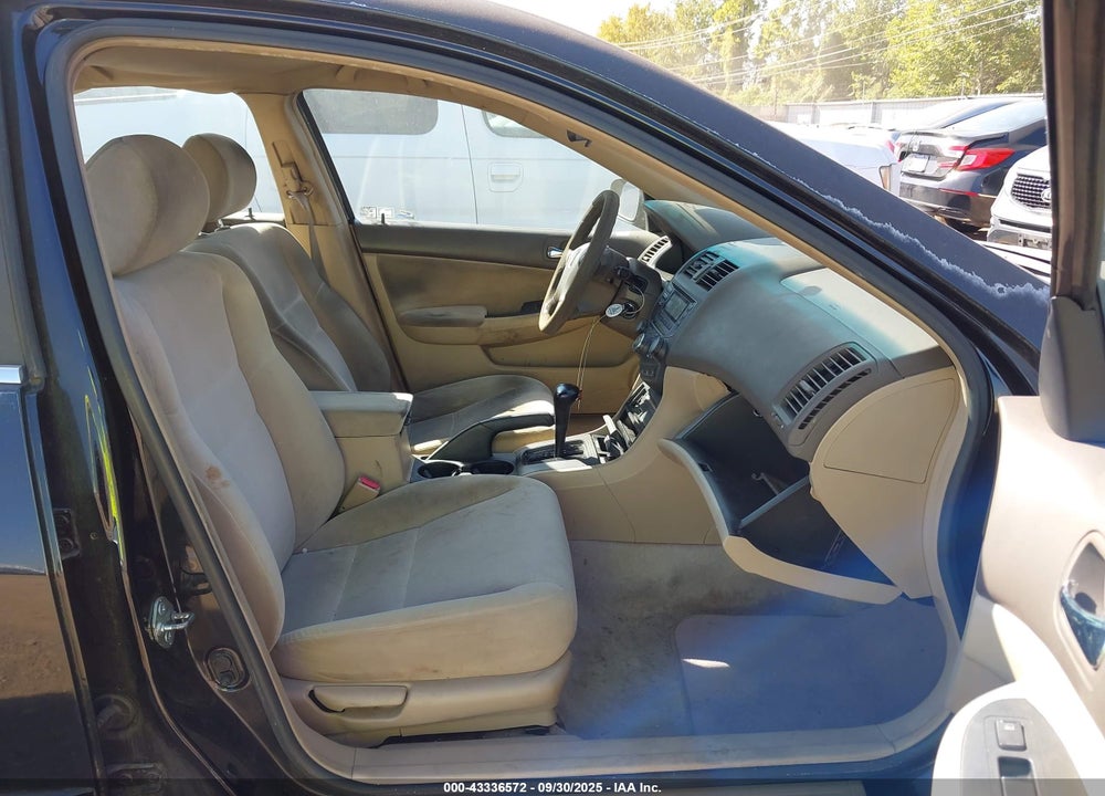 2004 HONDA ACCORD 2.4 LX VIN: 1HGCM56334A047816