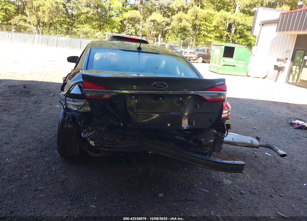 2018 FORD FUSION VIN: 3FA6P0HD8JR201858