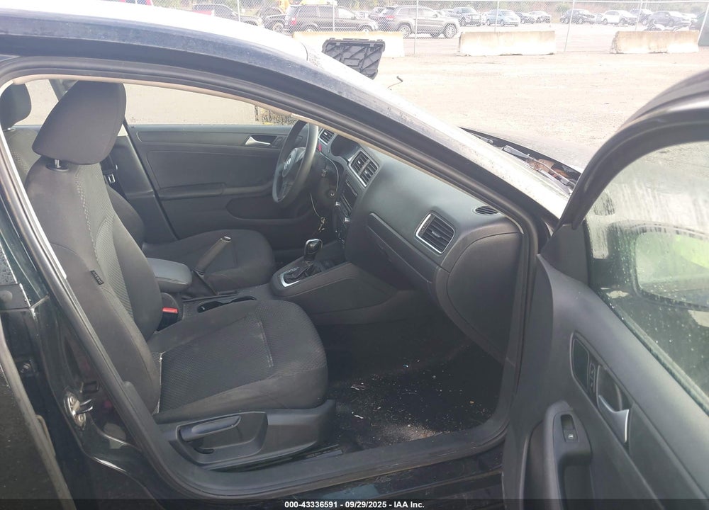 2014 VOLKSWAGEN JETTA VIN: 3VW2K7AJ3EM377913