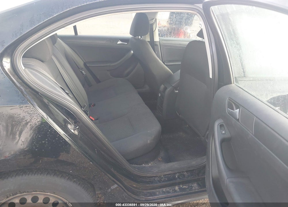 2014 VOLKSWAGEN JETTA VIN: 3VW2K7AJ3EM377913