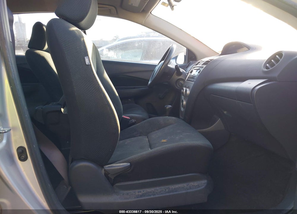 2009 TOYOTA YARIS VIN: JTDBT903094046738