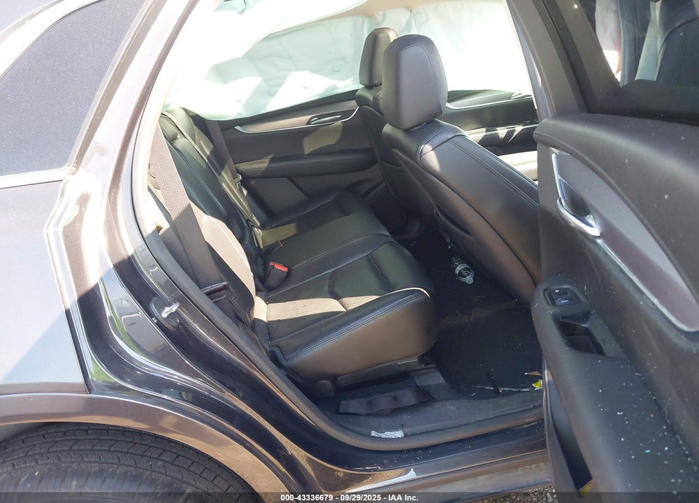 2017 CADILLAC XT5 LUXURY VIN: 1GYKNDRS1HZ212932