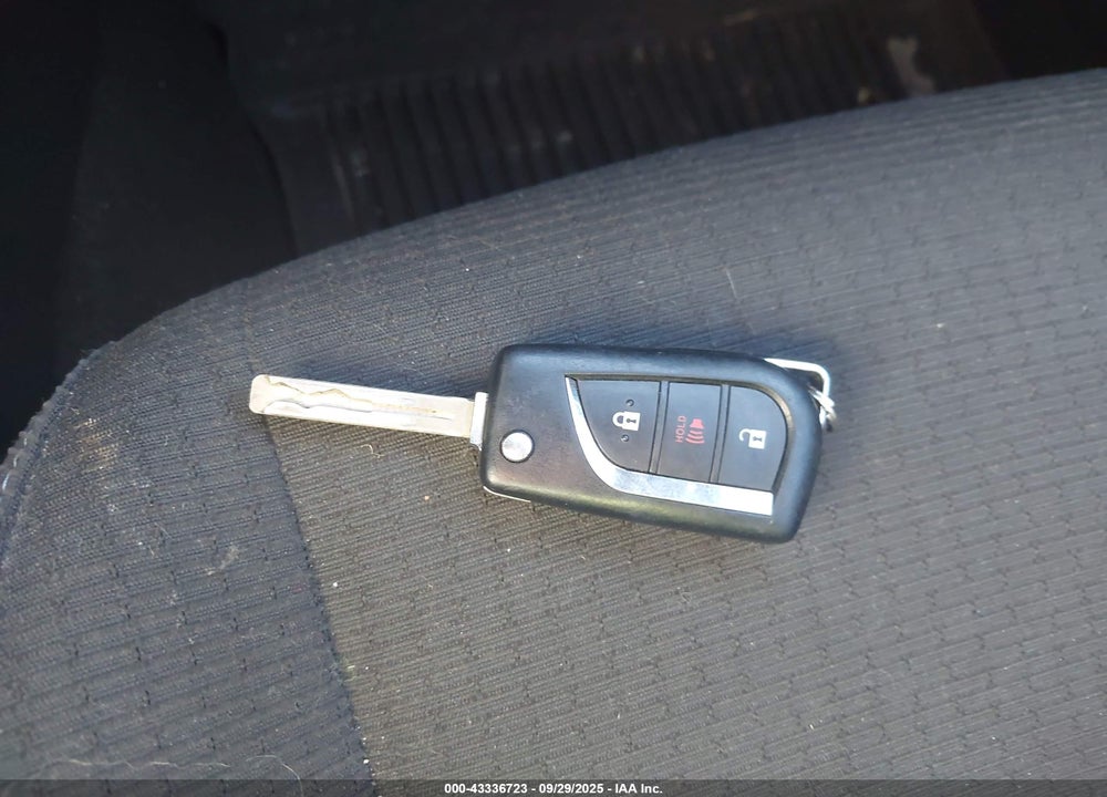 2018 TOYOTA C-HR XLE VIN: NMTKHMBX0JR037078
