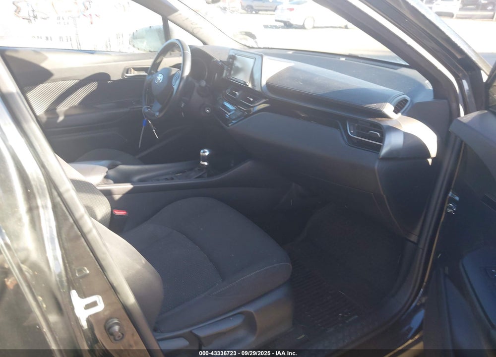 2018 TOYOTA C-HR XLE VIN: NMTKHMBX0JR037078