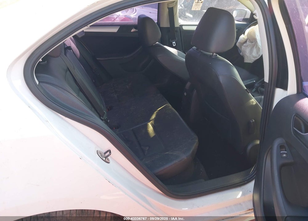 2013 VOLKSWAGEN JETTA VIN: 3VWDP7AJ8DM382906