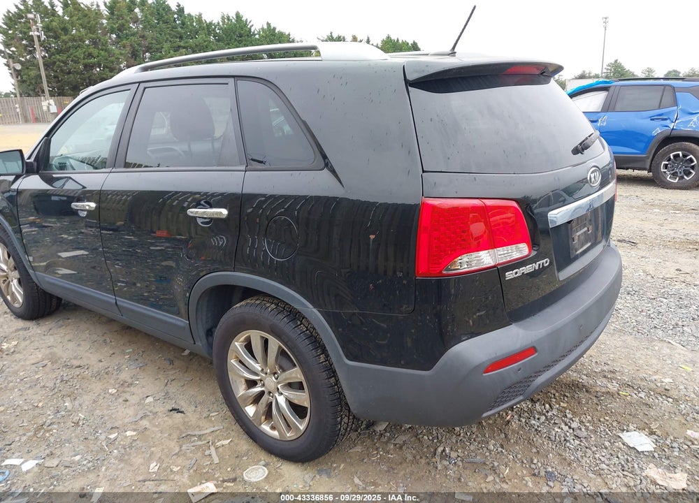 2011 KIA SORENTO VIN: 5XYKU4A16BG055223