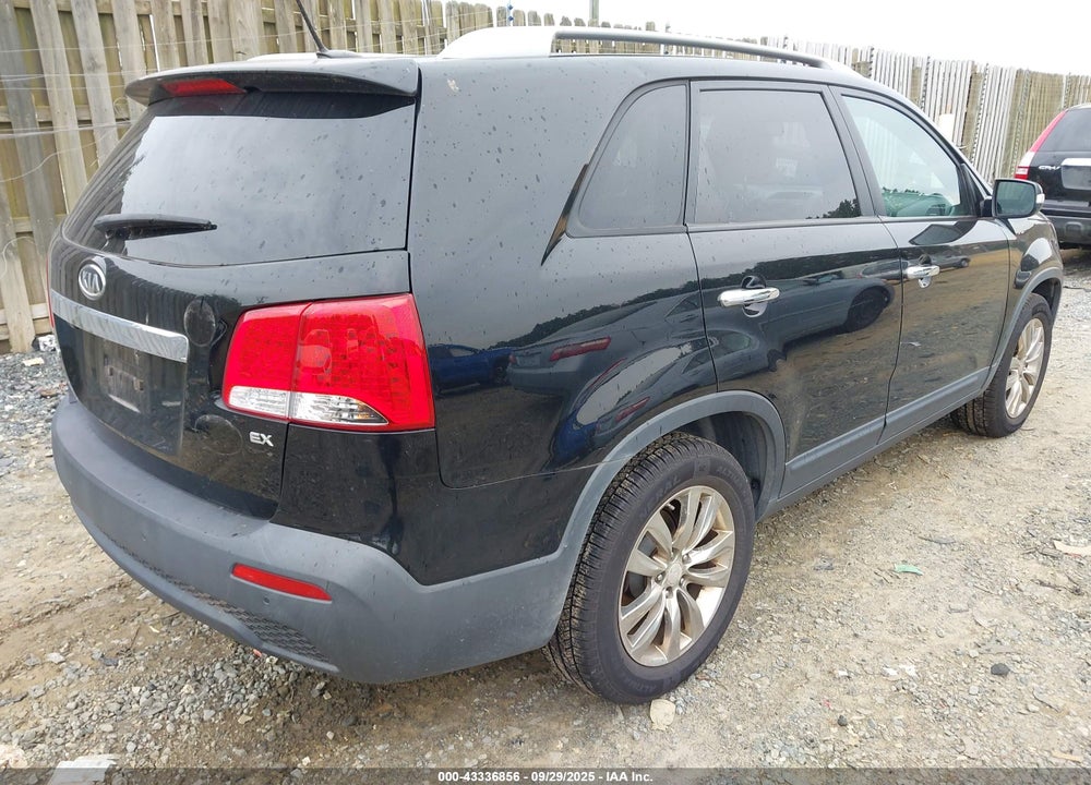 2011 KIA SORENTO VIN: 5XYKU4A16BG055223