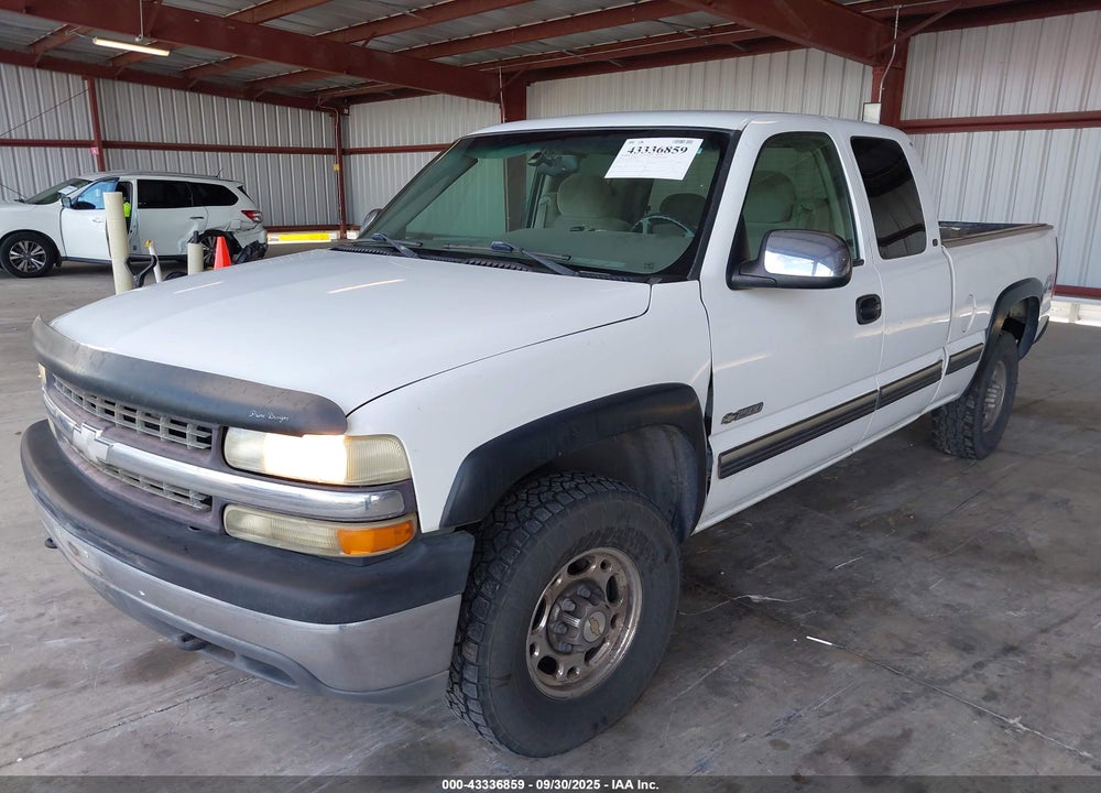 1999 CHEVROLET SILVERADO 2500 LS VIN: 1GCGK29U8XZ124095
