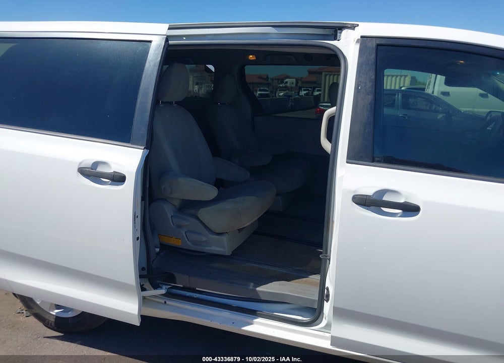 2013 TOYOTA SIENNA L V6 7 PASSENGER VIN: 5TDZK3DC4DS299440