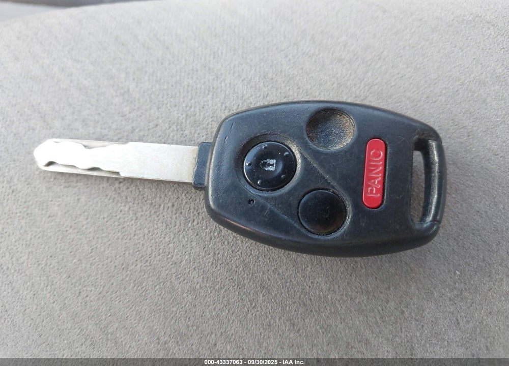 2010 HONDA CIVIC VIN: 19XFA1F58AE043719