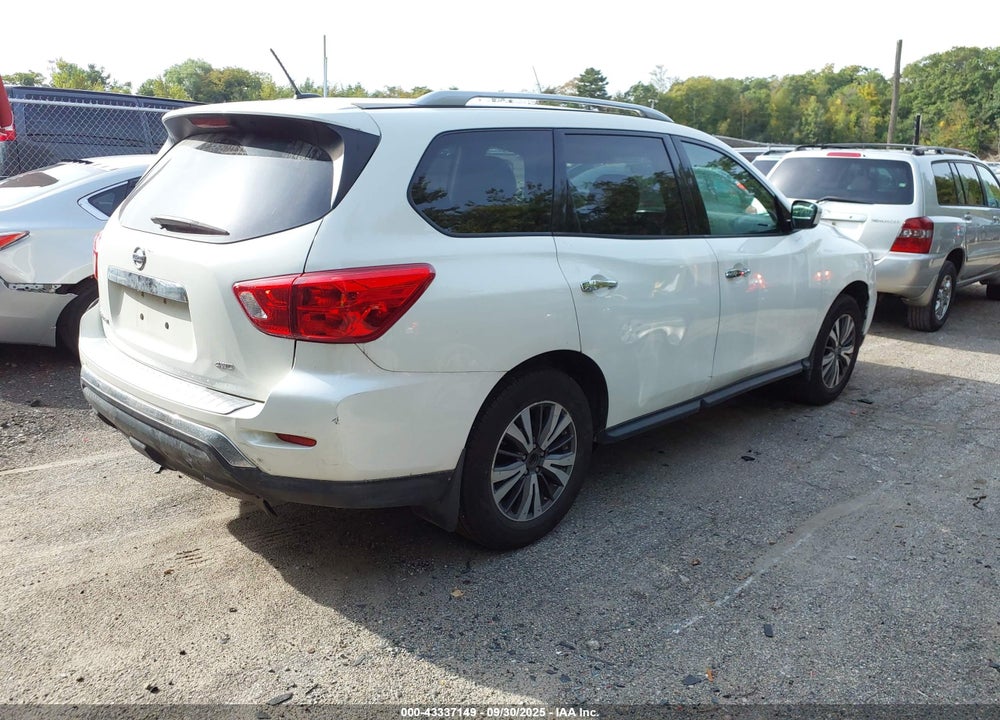 2017 NISSAN PATHFINDER VIN: 5N1DR2MM6HC685899