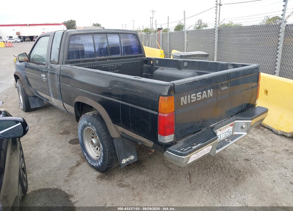 1992 NISSAN TRUCK KING CAB VIN: 1N6SD16Y4NC300966